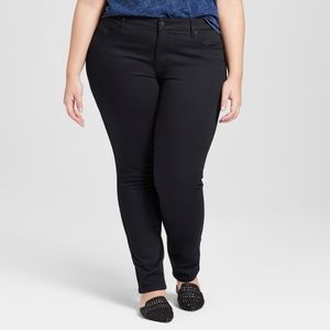 NWT Universal thread 26 plus sz black skinny jeans